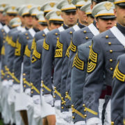 cadetti allineati a west point