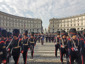 sfilata granatieri di Sardegna (foto Esercito Italiano)