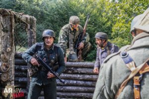 GERMOGLI PH: 18 SETTEMBRE 2017 SCARPERIA PASSO DEL GIOGO RIEVOCAZIONE STORICA SECONDA GUERRA MONDIALE LIBERAZIONE DI MONTE ALTUZZO UN TUFFO NELLA STORIA MILITARIA WWII RENACTOR SOLTATI TEDESCHI E AMERICANI