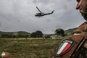 VITERBO ESERCITAZIONE CAEX AVIATION EXERCISE CAEX I 2018 AVIAZIONE DELL' ESERCITO ITALIANO FANTERIA AEREOMOBILE MINISTERO DELLA DIFESA SOLDATI MILITARI ARMI ARMAMENTI STRADE SICURE ELICOTTERI